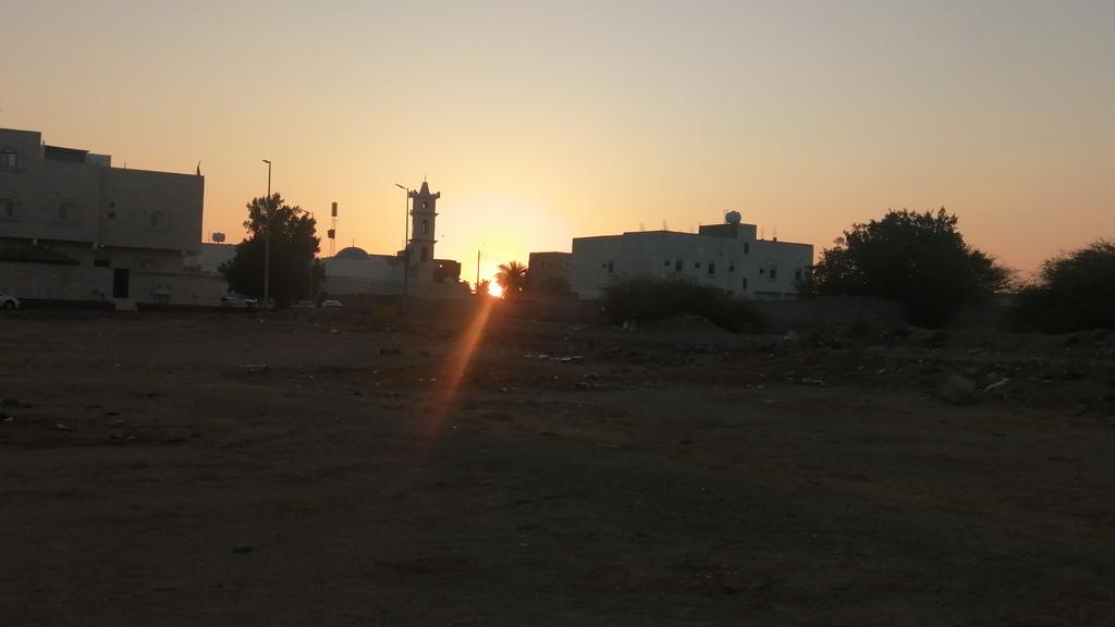 fhdmol's tweet image. شروق شمس ليلة 25 من رمضان 1445