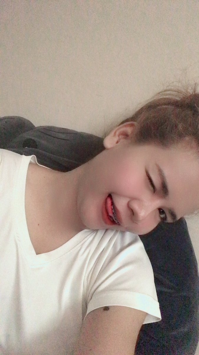 fab0990's tweet photo. หัวใจนะ❣️ไม่ใช่หัวนม🍼
ที่จะมาขยี้ให้ระบม แล้วก็จากไป😔 
อยู่คนเดียวเหงาจัง..มาหาหน่อยสิคะ 💦😜 🫦🫦 https://t.co/ZKh9bOADeh