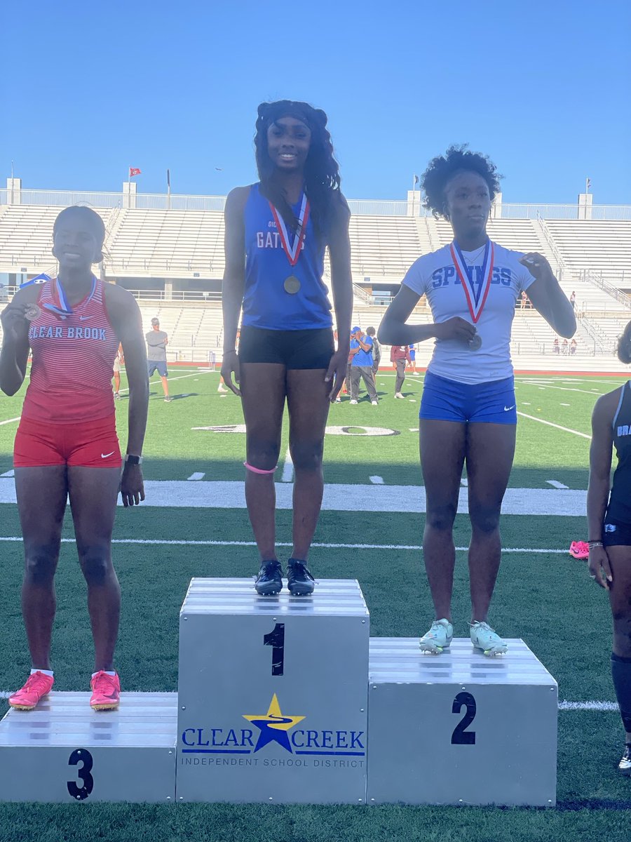 Congratulations to ⁦<a href="/VibewithAnaya/">Anaya Jones</a>⁩ the 100m District 24-6A Champion!
