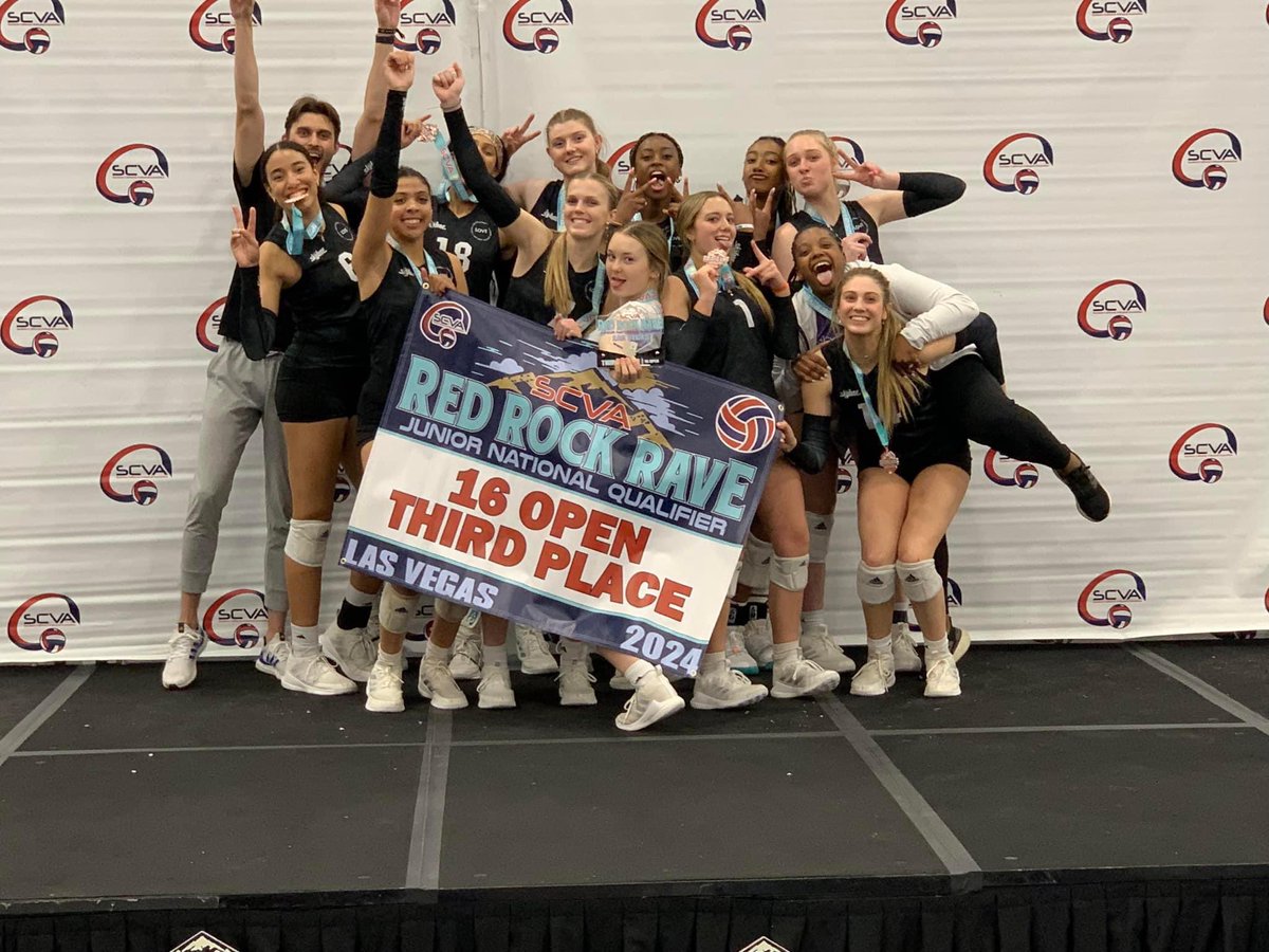 Lacy Tinnell (@lacytinnell2026) on Twitter photo VEGAS PART TWO COMING IN JULY!! So proud of my team this weekend for working so hard to earn this bid to nationals! <a href="/HoustonSkyline/">Houston Skyline</a> VEGAS PART TWO COMING IN JULY!! So proud of my team this weekend for working so hard to earn this bid to nationals! <a href="/HoustonSkyline/">Houston Skyline</a>