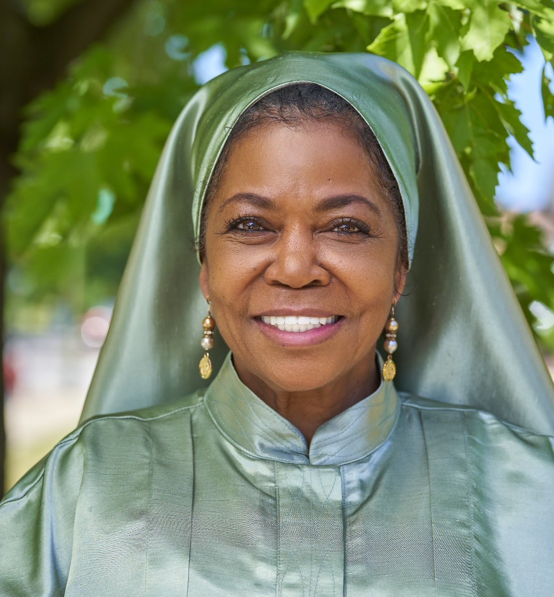 #BlackMuslimBusinesses Network Connect @DrAvaMuhammad  Dr. Ava Muhammad Is A Gifted Attorney, Spiritual Adviser And Author | Global Network. Global Advancement. Visit ministerava.com today! #ThePlugRoom #CommunityDevelopment #MOEtoday