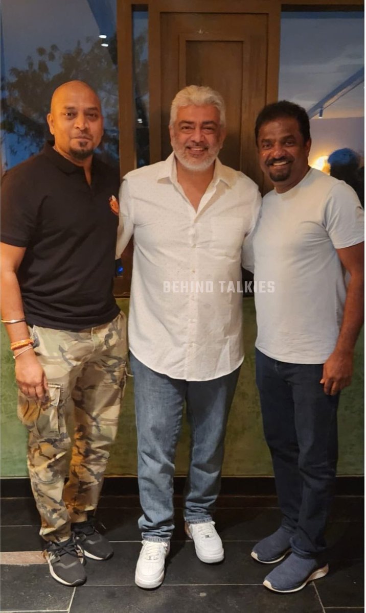 ThalaAjith_FC's tweet photo. EXCLUSIVE: AK LATEST With Legend Muralidharan 😎

#VidaaMuyarchi #AjithKumar #GoodBadUgly https://t.co/UZEDO7TCVz