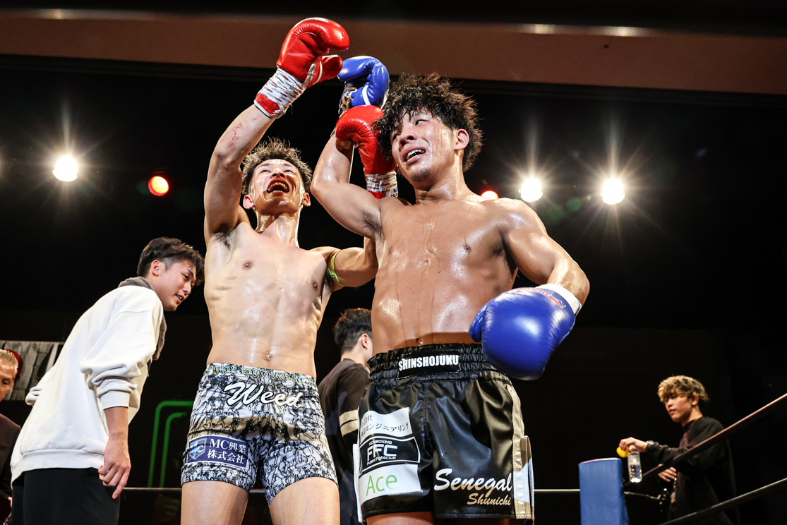 boutreview's tweet photo. DEEP☆KICK 3.31 テクスピア大阪（レポ）：KING龍蔵、1階級上の王者・大樹下し「6月のRISE大阪で梅井泰成とやってもいい」。KING剛、中田史斗に1R KO勝ちし-53kg王者に https://t.co/gJ9rz6AEzR https://t.co/m5o9mCPgFZ