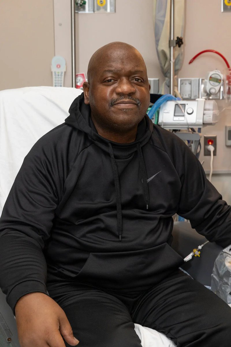 Kidney Kolumns (@kidneykolumns) on Twitter photo Richard Slayman the first live 🐖to human kidney transplant recipient🤩
Discharged within 2 weeks of surgery at MGH !🤞🔥 Kudos to the clinical team and to the recipient 🍾Waiting eagerly for detailed publication for more details🤓
#Nephtwitter #Medtwitter Richard Slayman the first live 🐖to human kidney transplant recipient🤩
Discharged within 2 weeks of surgery at MGH !🤞🔥 Kudos to the clinical team and to the recipient 🍾Waiting eagerly for detailed publication for more details🤓
#Nephtwitter #Medtwitter