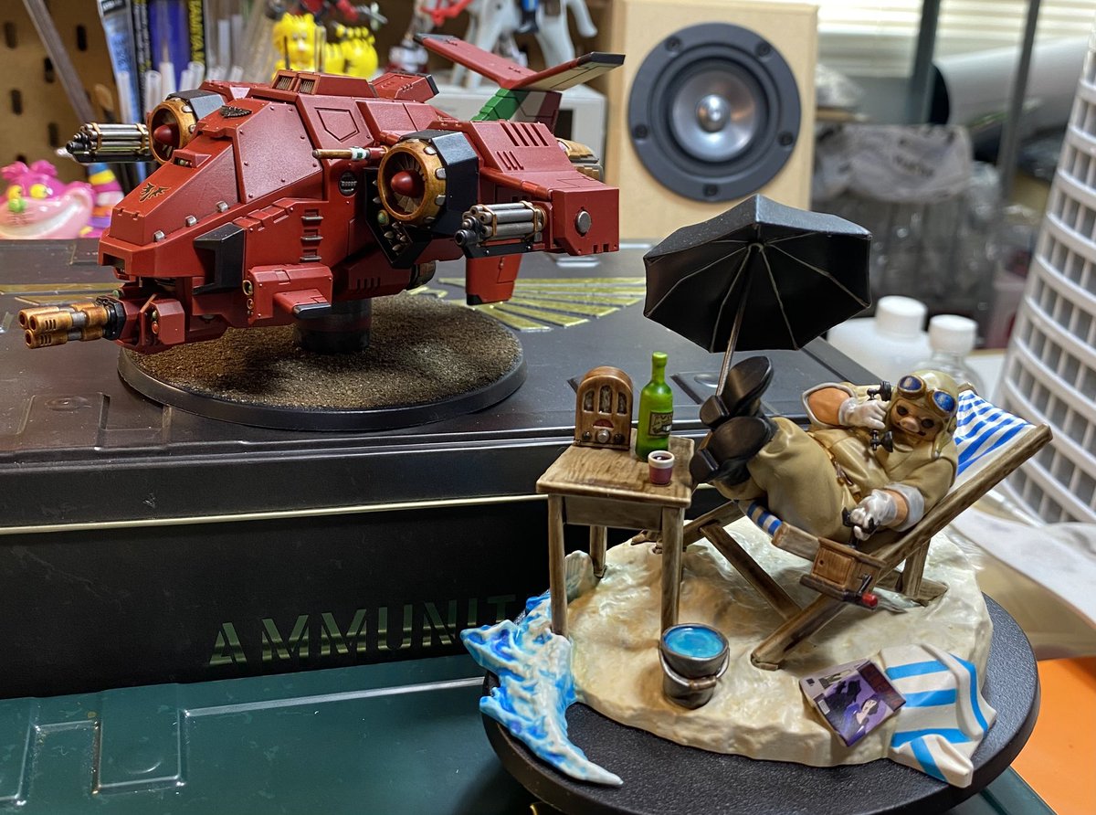 ogryo2's tweet photo. STORMHAWK INTERCEPTOR
完成しました。🇮🇹
コンバットパトロール　オルクを優先してたので完成が遅れました。
明日の3000ポイント戦での初陣予定です。
ポルコロッソと記念撮影しました。
#WarhammerCommunity
#paintingwarhammer https://t.co/Bq0bVWxoPJ