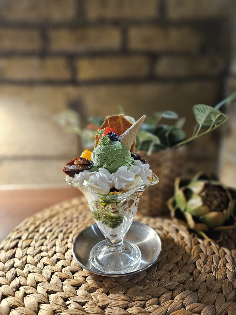 delmnd's tweet photo. 내일부터 봄시즌 한정 파르페
말차파르페를 개시합니다 🍵🍦🍨🍒 https://t.co/CPnmTu3pa1