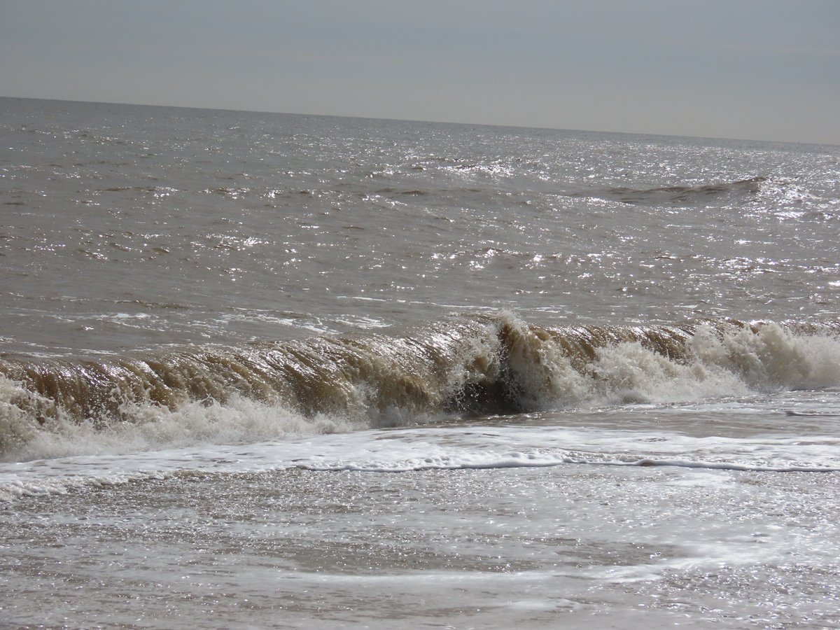 📌 Gorleston-on-Sea, Norfolk, England, UK A choppy North Sea! #Sea #Oceans #NorthSea #nature #naturephotography #wildlife #wildlifephotography #countryside #views #scenic #Norfolk #England #UK