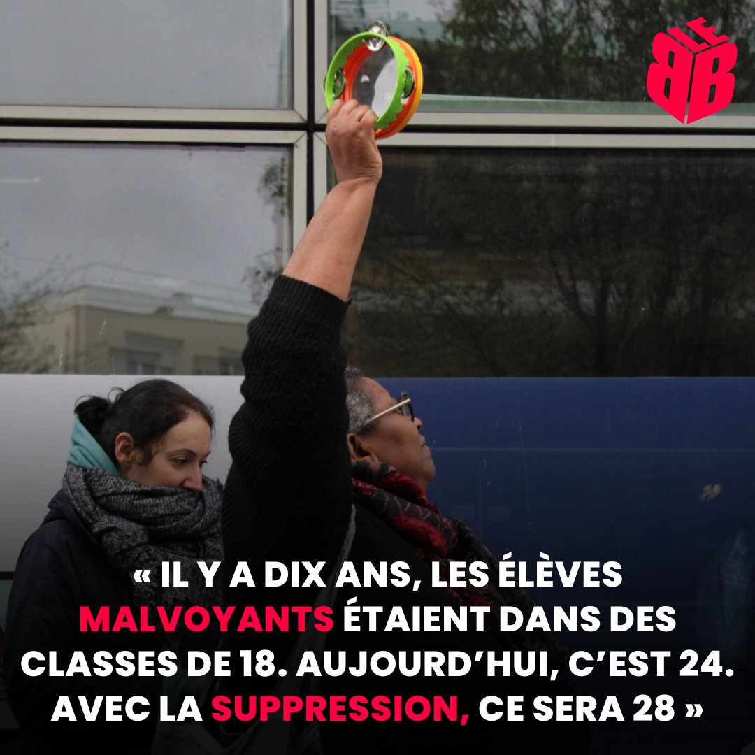 Le collège Tabarly aux Pavillons-sous-Bois, qui comprend une section Ulis pour malvoyants, risque d’avoir une classe en moins l’an prochain. Parents et enseignants se mobilisent

Reportage de <a href="/HadrienAkanati/">Hadrien Akanati</a> ⬇️
bondyblog.fr/societe/pavill…