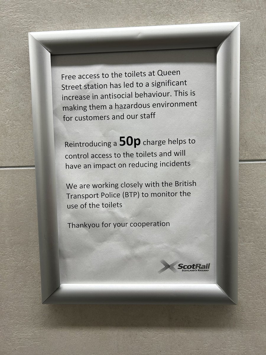 Yeah, fair enough @ScotRail but no cashless option in this day and age? What, are we in the 1960s? Never has a station refurb put form ahead of content more than #QueenStGlasgow. Bad access, poor facilities.