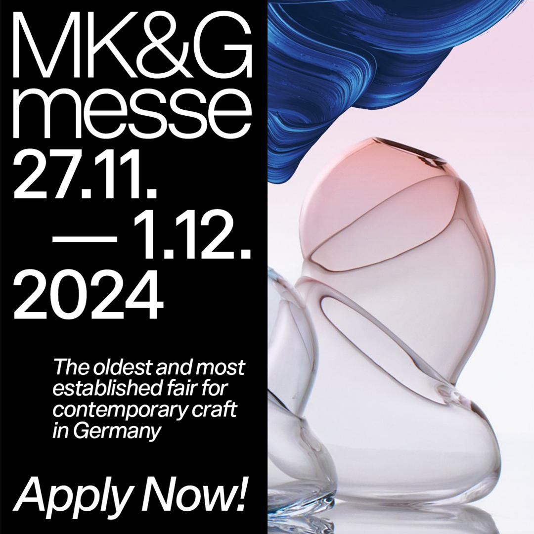 Bewerbungsstart für die MK&amp;G messe 2024! Ab sofort (bis 30.4.2024) ist eine Bewerbung online über mkgmesse.de möglich. Die Ausschreibung zur Bewerbung richtet sich an angewandte Künstler*innen, Kunsthandwerker*innen und Designer*innen aller Richtungen und Materialien.