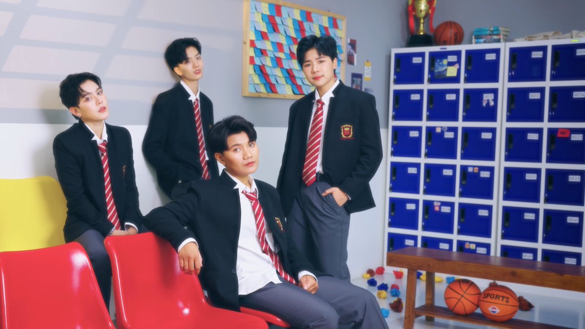 SawadeeTPOP's tweet photo. XWYNN (เอ็กซ์ วิณณ์) LGBTQ+ GROUP กับเพลงเดบิวต์ 'HiDDEN LOVE' มาพร้อมคอนเซปความน่ารัก ขี้เล่น แสบซน ในกลุ่มเพื่อน และการแอบชอบ
สมาชิก 4 คน ได้แก่ สร ,อิม ,แทต และปีเตอร์แพน
รับชมพร้อมกันได้ในวันที่ 7 เมษายนนี้ 🏳️‍🌈

 #XWYNNTH #HIDDENLOVE #TPOP #XWYNN_HIDDENLOVE https://t.co/Ftkuc4d7aJ