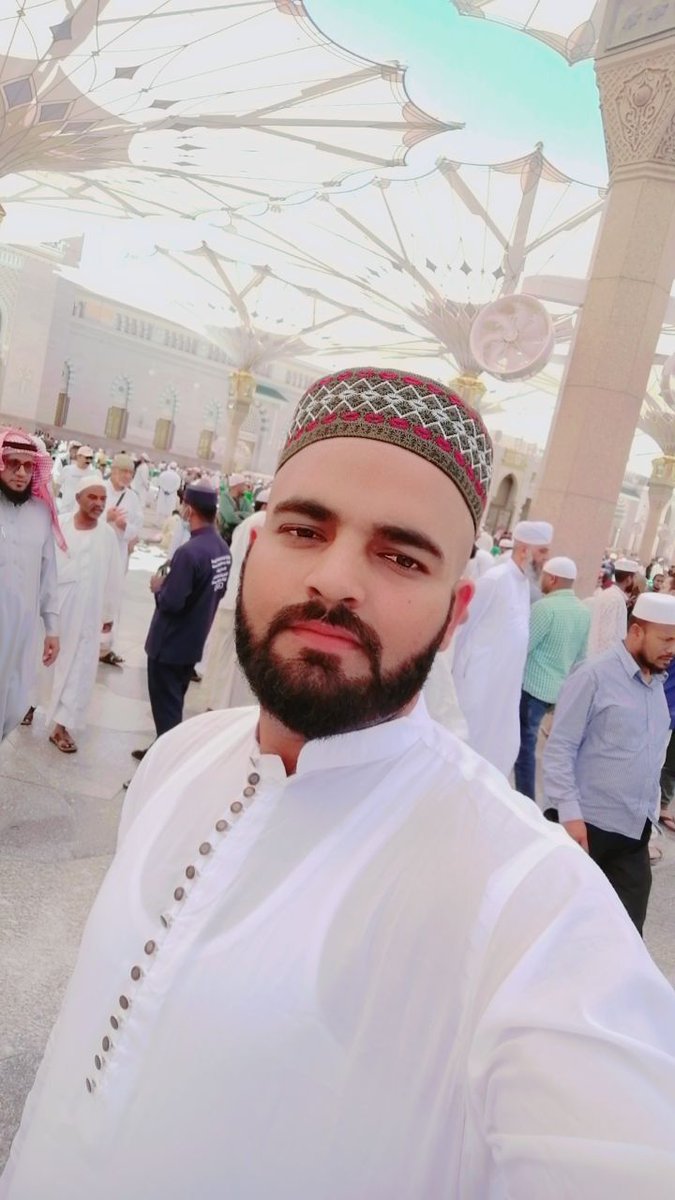 ADi_Warraich1's tweet photo. _اِنَّ الْعِزَّةَ لِلّٰهِ جَمِیْعًاؕ♥️
_بیشک تمام عزتوں کا مالک اللہ ہے💚✨🥰
#_ResPect_🍁 https://t.co/CHaJuVz3ae