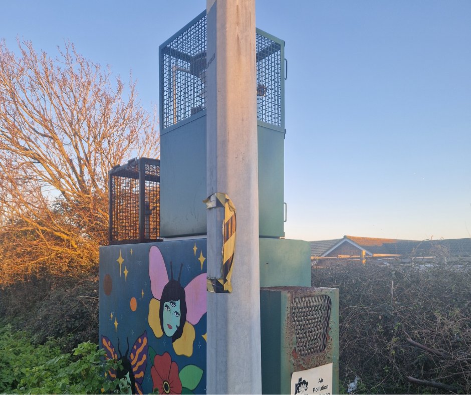 We monitor air quality in our district to ensure it meets or exceeds DEFRA Air Quality Objectives. You might spot some of our air quality monitors when you’re out and about, like this one. Check local air quality below ow.ly/NE1h50R87OE #LoveWhereYouLIve #CleanAir