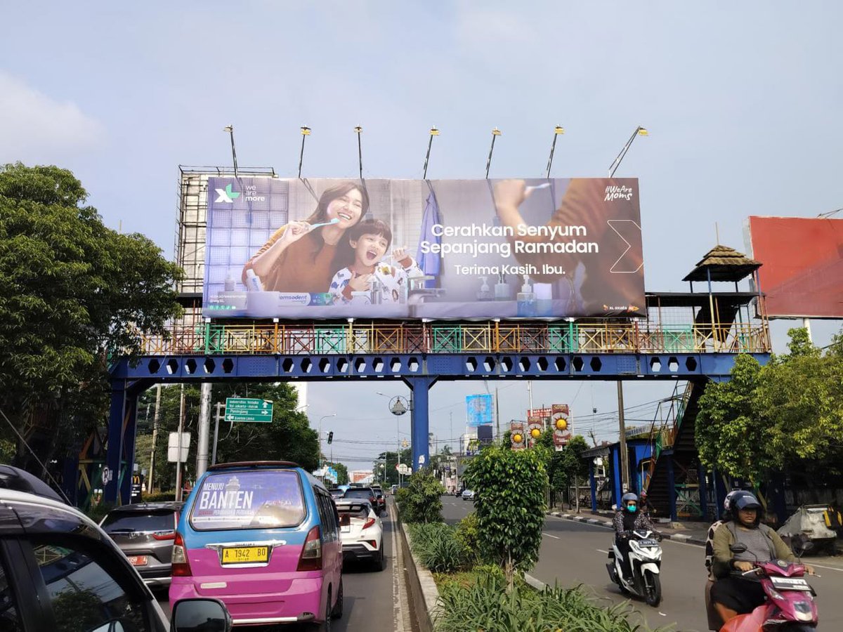 Ini  XL Billboard unik bgt dan isi nya tuh ngasih semangat buat para ibu sih.. Keren 
#WeAreMoms