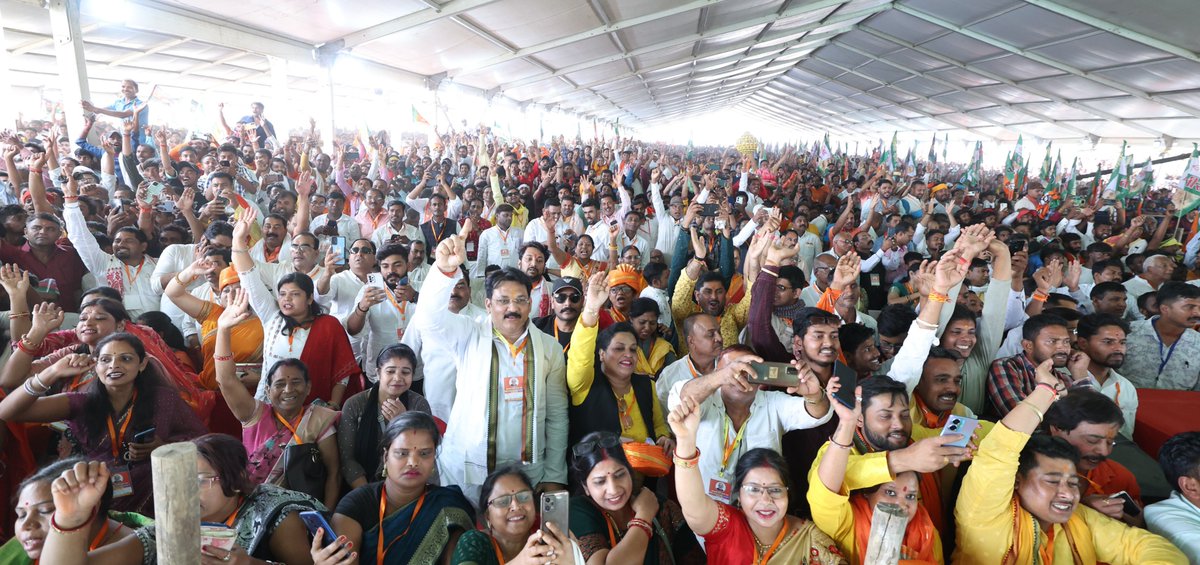 Exceptional enthusiasm at Jamui. The NDA is all set to sweep Bihar. Sharing some pictures from today’s rally.