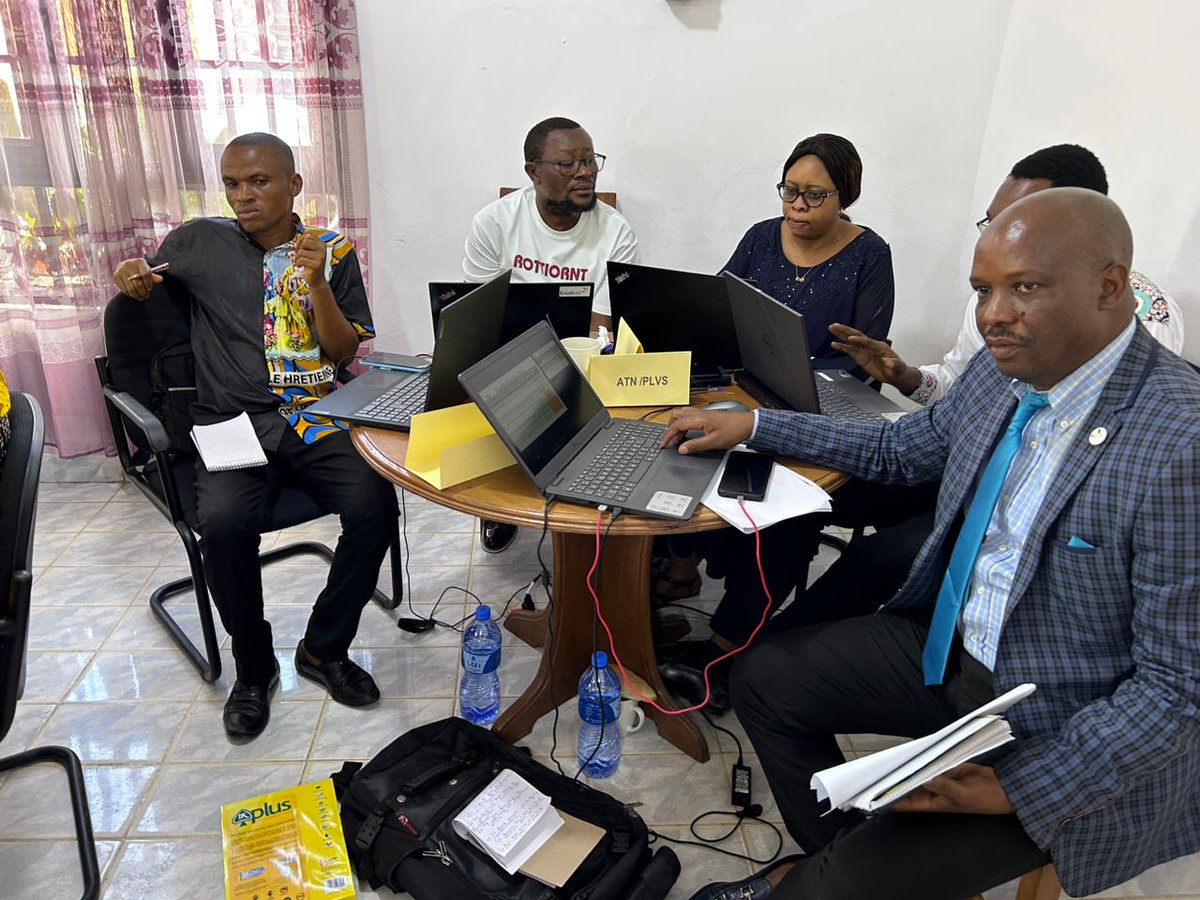 Enabel_en_RDC's tweet photo. La Commissaire générale Genre a présidé le comité de pilotage (COPIL) du Progr. de Lutte contre les violences sexuelles #PLVS au Kasaï Oriental. Il a été question de présenter et valider la Planification Opérationnelle et Financière pour 2024.
#ActforImpact https://t.co/h6EOFKI3qw