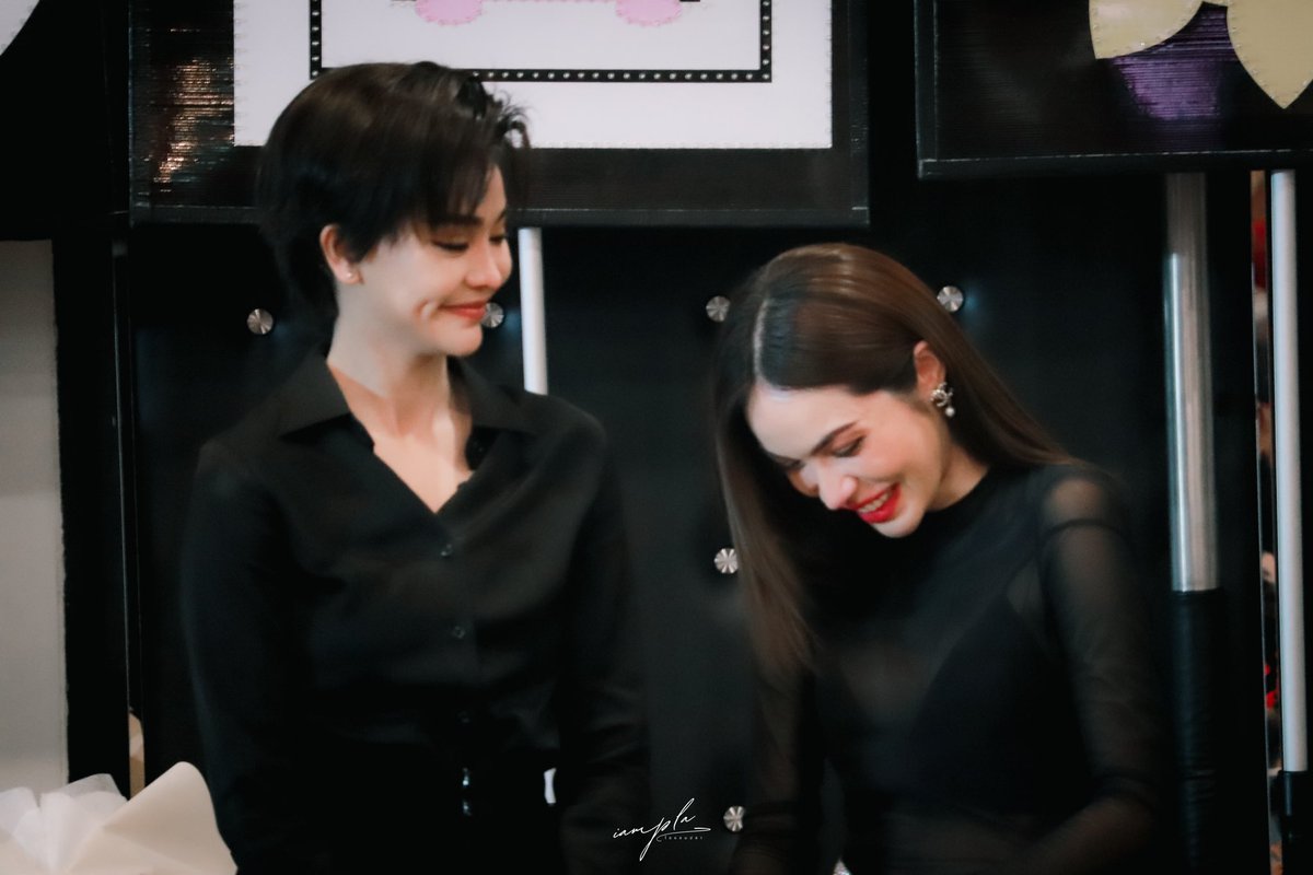 iampla_p's tweet photo. แก้มขีดกับยัยแมว :)  #EnglotHappy2ndAnv https://t.co/63GzNJigyR