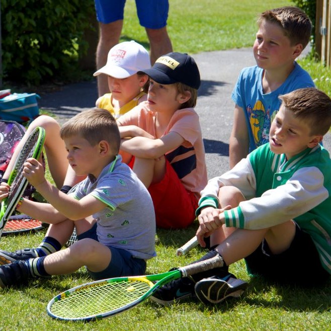 lymingtondotcom's tweet image. The first ever Tennis 21 Holiday Camp ! 🎾

For 7-13 year olds in the Easter Holidays: 
Mon 8 - Thurs 11 April, 9am-1pm
You can book day by day (£25) or £80 for all four days.

vist.ly/vj3m

#tennis #tenniscoaching
