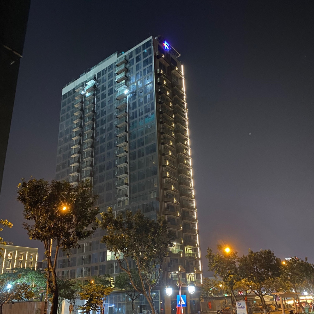 tmtech218's tweet photo. ng #facadebuilding #lightingsolution 🏛️ The Filmore Da Nang https://t.co/AYbg4GMgka