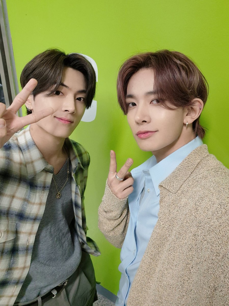 ENHYPEN's tweet image. [#오늘의ENHYPEN] 오늘의 썰플리 8년즈 마음속에 저장😉 하이틴 주인공이 된 것 같은 즐거운 추억 만들어주셔서 감사합니다! #240404 @ 썰플리