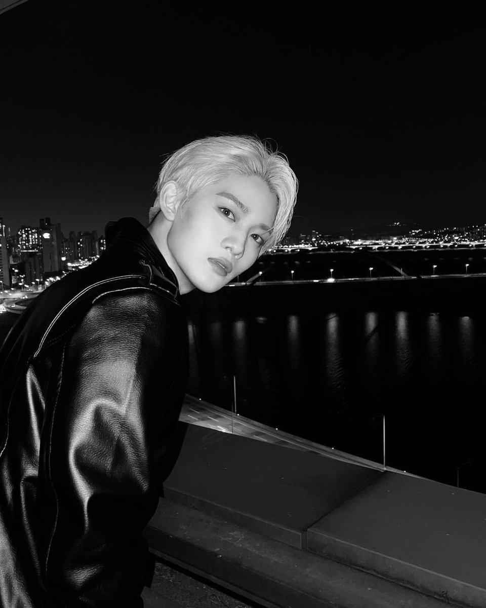 luv4bjy's tweet photo. and that's so BOYFRIEND of him 💆🏻‍♀️ https://t.co/NDoNtsv1pC