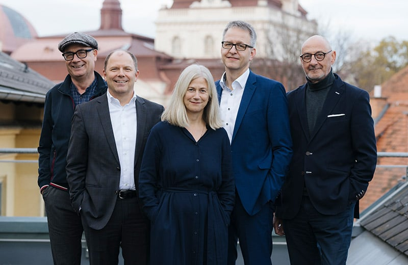 Hinter #großerKunst stehen #großeMenschen:
Künstler aber auch Manager, die Kunst ermöglichen und idealerweise auch nachhaltiger machen.
Vorbild sind die #BühnenGraz, die als erster Theaterkonzern alle Spielstätten mit dem 🇦🇹#Umweltzeichen ausgezeichnet hat
leadersnet.at/news/77773,bue…