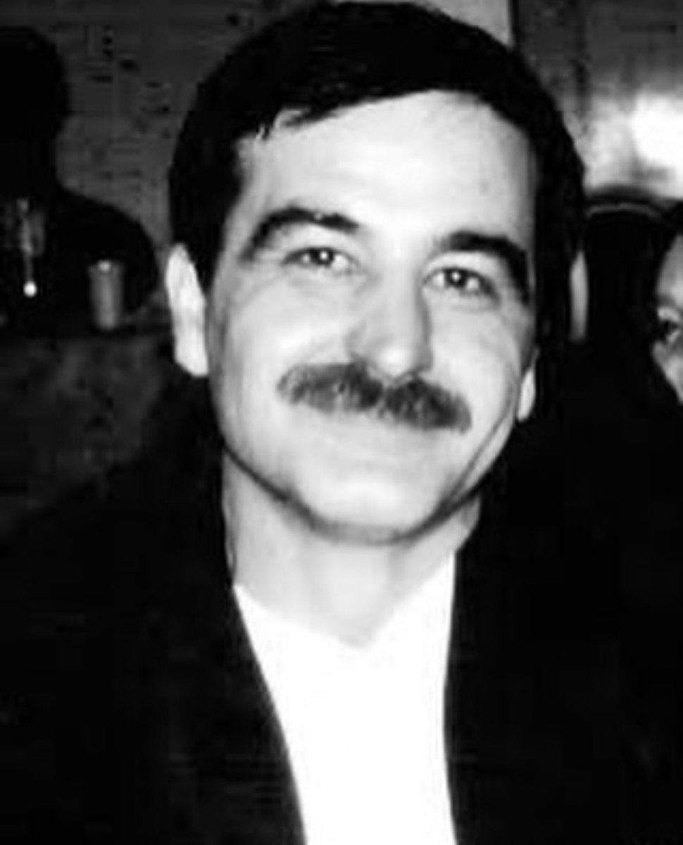 Im Gedenken an Mehmet Kubaşık, der heute vor 18 Jahren, am 4. April 2006, in Dortmund aus rassistischen Motiven vom #NSU ermordet wurde. Er wurde 39 Jahre alt und hinterließ seine Frau Elif & drei Kinder. #keinVergessen #keinSchlussstrich #nsukomplexauflösen