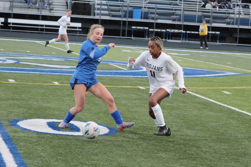 PHOTO GALLERY: Girls Soccer – Trenton vs Gibraltar Carlson trib.al/2UfRcdQ