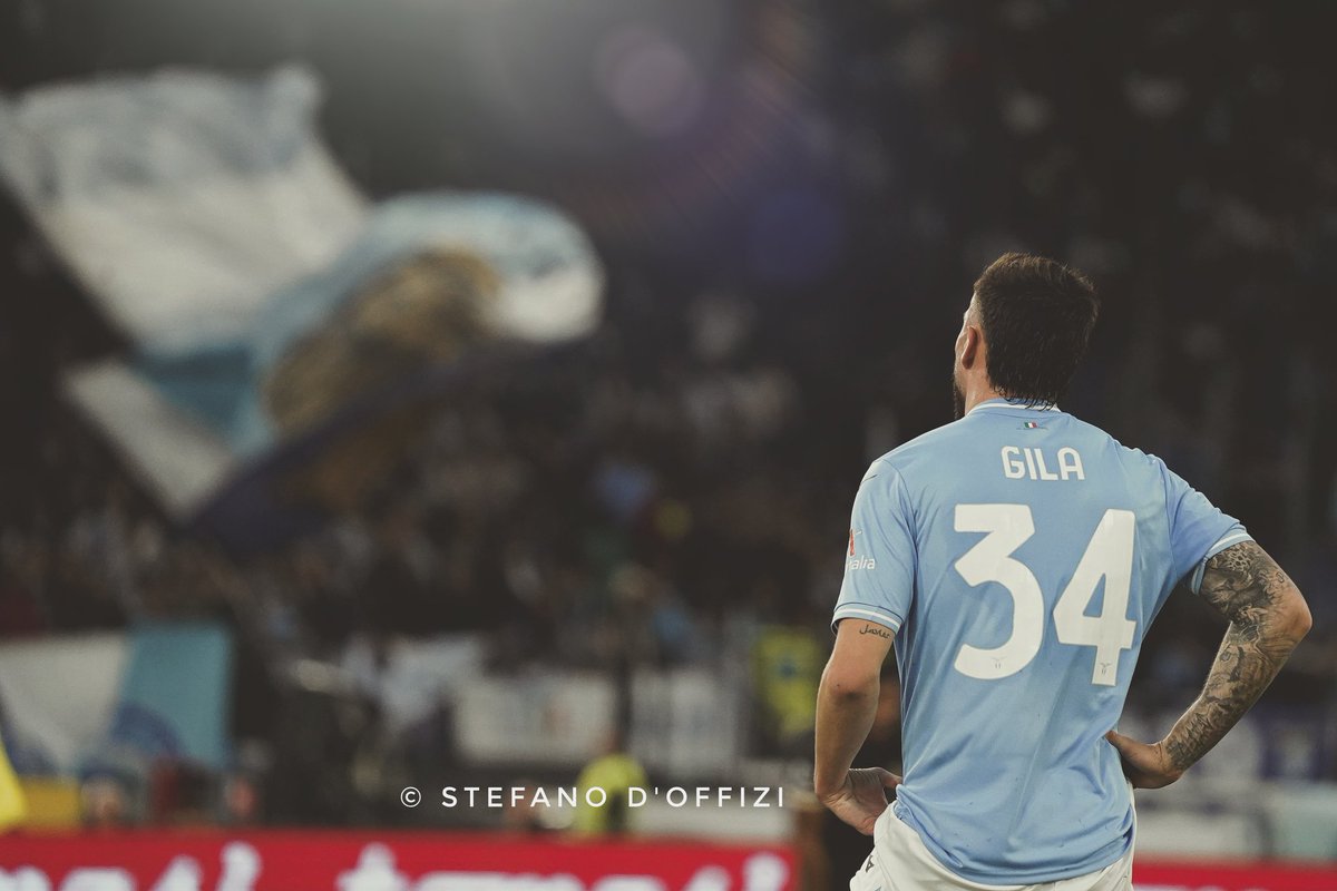 tanta umiltà, prima con #Sarri, poi titolare con #Tudor. Veloce roccioso caparbio serio e coraggioso: <a href="/MarioGila00/">Mario Gila</a>
<a href="/EuropaCalcio/">Cristiano Abbruzzese</a>
Cartoline da #LazioJuventus 4/4
.
.
#footballplayer #soccerball #gametime #soccer_love #soccergame #calcio
#Lazio #instasoccer #soccer4life #soccerlife