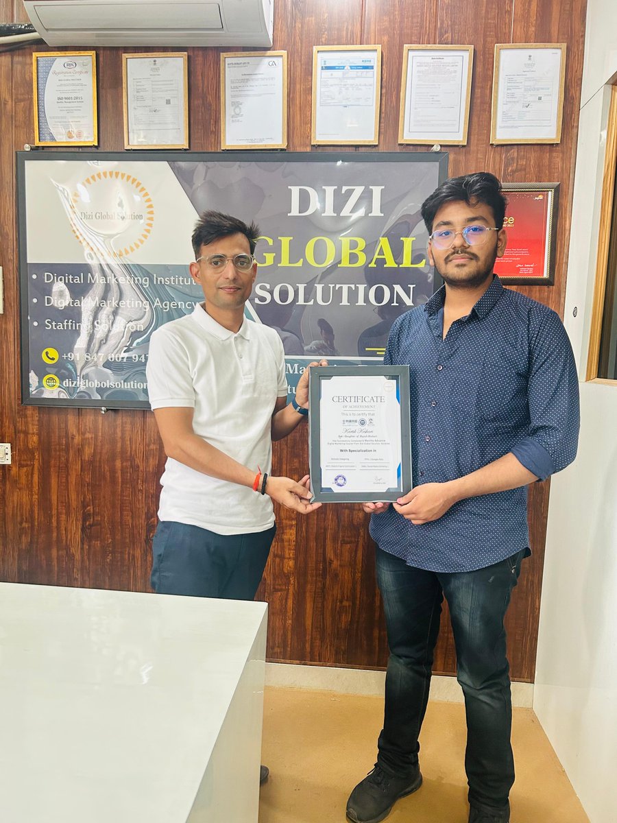 🎉🚀 𝐂𝐨𝐧𝐠𝐫𝐚𝐭𝐮𝐥𝐚𝐭𝐢𝐨𝐧𝐬, Kartik Keshari, on achieving a significant milestone - completing the Advanced Digital Marketing Course with flying colors at Dizi Global Solution in Varanasi!🥳
.
#DiziGlobalSolution #DigitalMarketingSuccess #Career #DigitalMarketingExpert