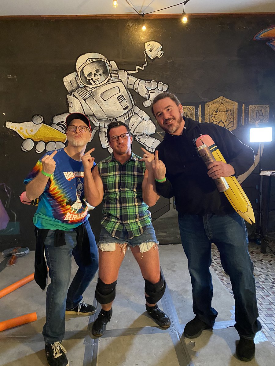 ScottRandflyers's tweet photo. Another Fightertainment in the books! Great way to kick off Mania week! #FES4TOB 
@pilgerruhbrews https://t.co/CFw2ZFYANF