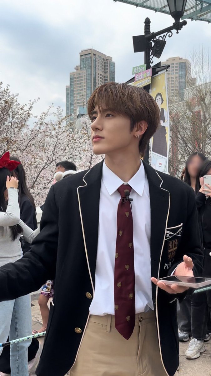 에릭왕자님……………………🧎‍♀️