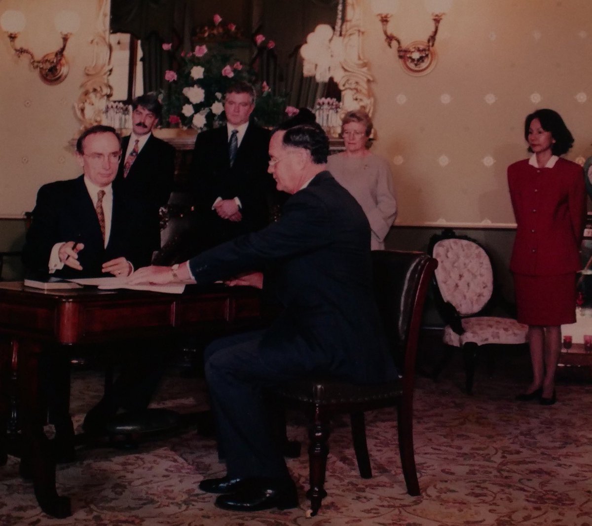 Bob Carr tweet media