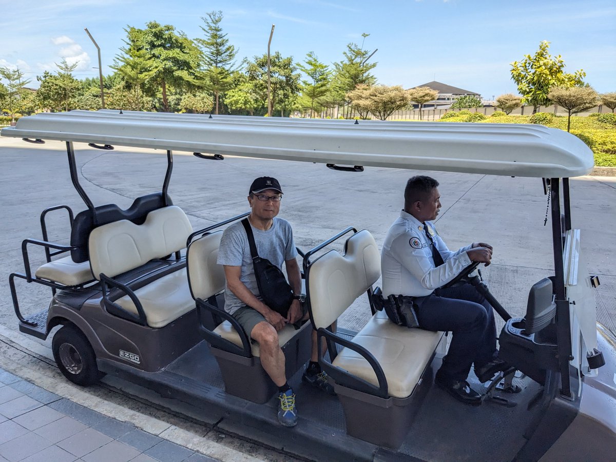 mabuhayhappily's tweet photo. Mandani Bay / Mandaue 

Studio type 6 million pesos
Next year it will be 7 million lol
What do you think about it ?

#Philippines #cebu #mandaue #condominium #MabuhayDavao #海外生活 #海外移住 https://t.co/46JDb9AHYx