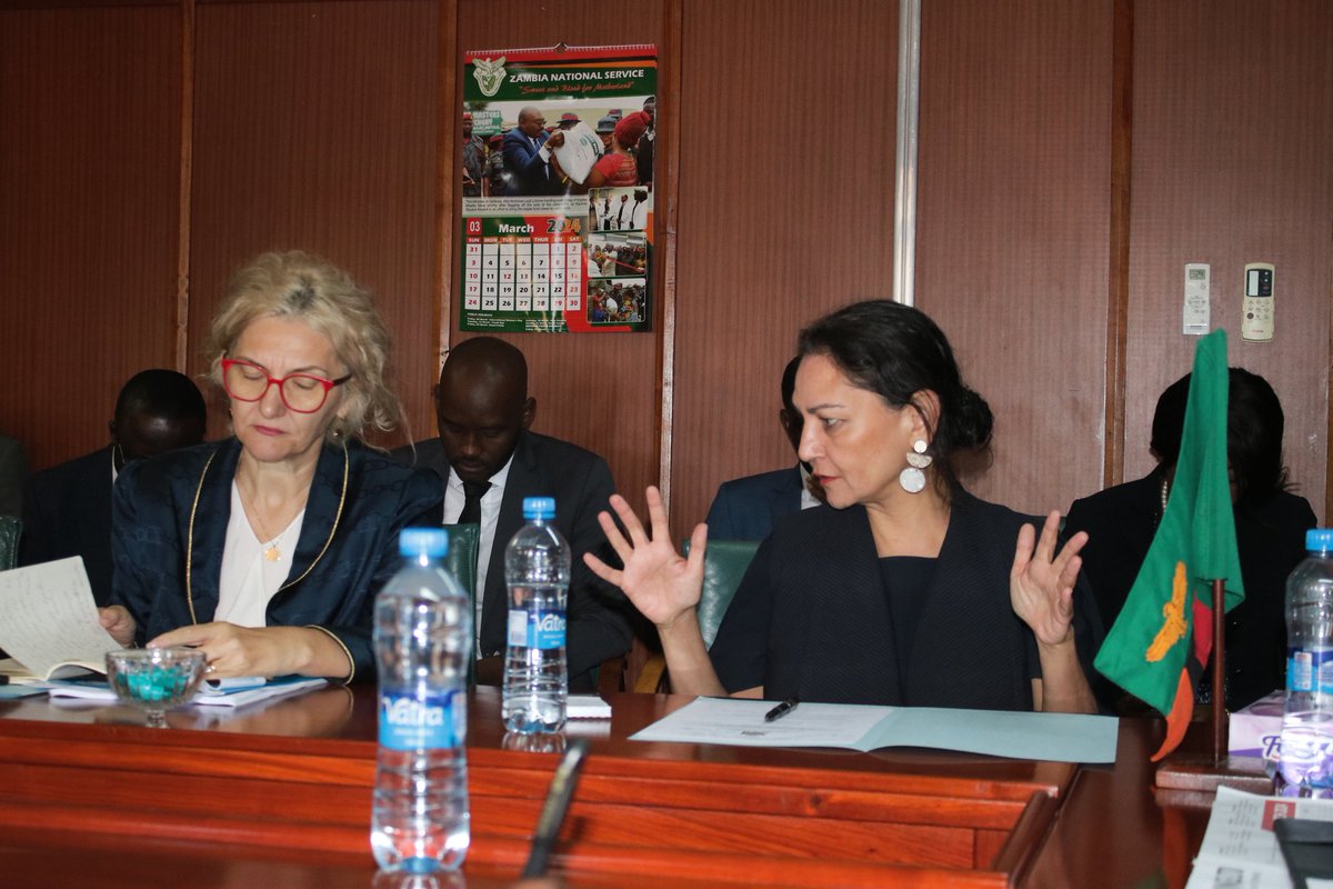 Pleased to witness meeting by Vice President Mutale Nalumango with UN Climate Crisis Coordinator for El Niño/La Niña Response, Reena Ghelani, & UNICEF Regional Director for Eastern & Southern Africa, Etleva Kadilli to discuss UN support to Govt-led response to drought in #Zambia.