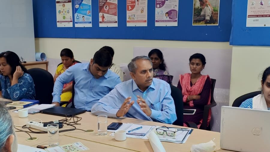 Dr. Krishnamurthy Jayanna, Professor of Public Health and Dean of Faculty Life and Allied Health Science at Ramaiah University of Applied Sciences, emphasizes the significance of preconception care, applauding KHPT's important initiative in this realm. #KHPT4Change #ResearchDay