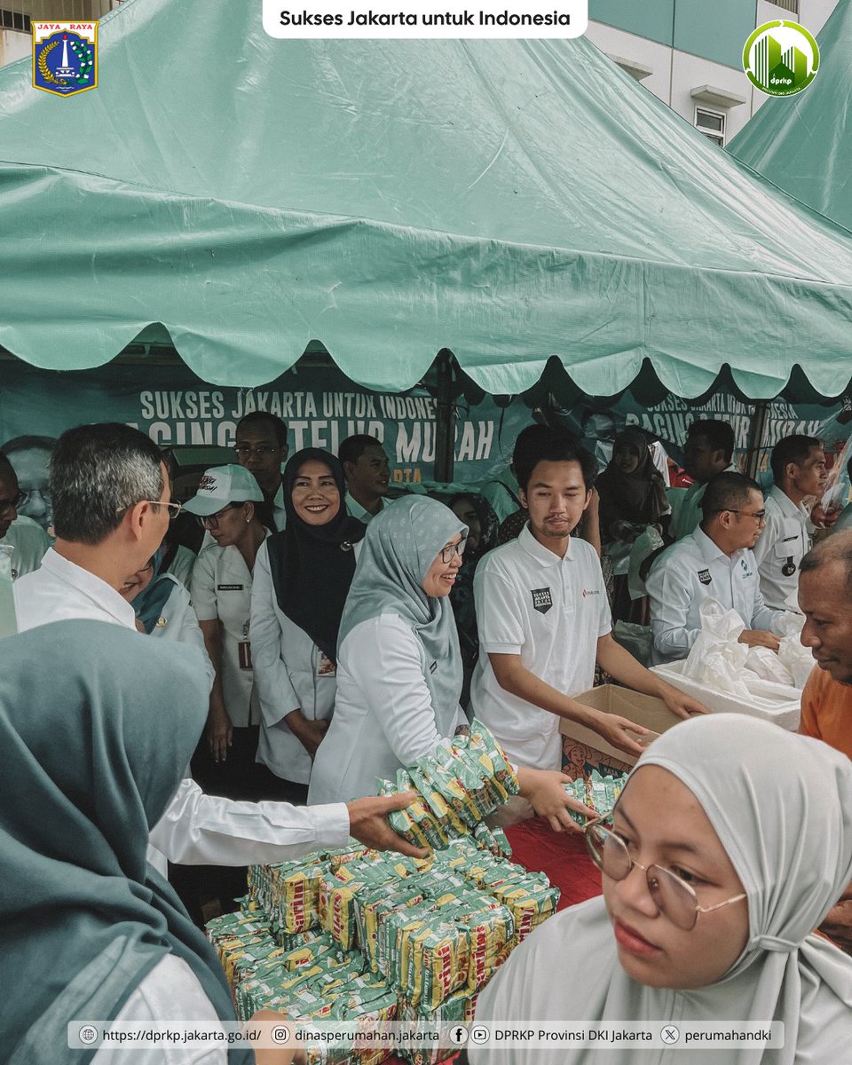 perumahandki's tweet photo. Hai, #SobatRukim!

Dalam rangka stabilisasi pasokan dan harga pangan menjelang Hari Raya Idul Fitri 1445 H, Pemerintah Provinsi DKI Jakarta kembali menggelar acara Sembako Murah pada hari Rabu, 3 April 2024.
#DPRKP #DKIJakarta
#DinasPerumahan https://t.co/0rWIKcv4ug