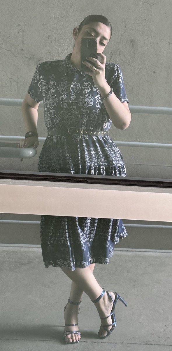 Hoy me vestí de señora respetable pero piérdanme el respeto mmmmbre