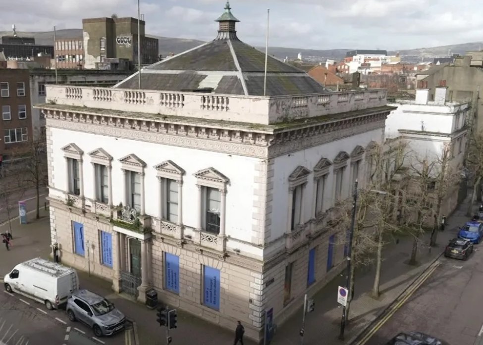 Campaigners want the 250-year-old Assembly Rooms building in Belfast to be handed over to the public to save it from 'ruin' bbc.in/3U3ThY3