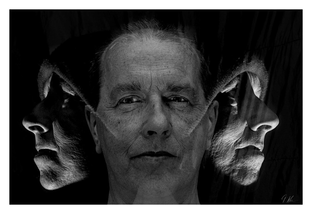 AAZZAAde's tweet photo. Self portrait 
One shot three flashes 
#artphotography #fineartphotography #creativephotography #conceptualphotography #experimentalphotography #surrealphotography #abstractphotography #artisticportrait #creativeportrait #experimentalportrait https://t.co/VvkkRhmOCg