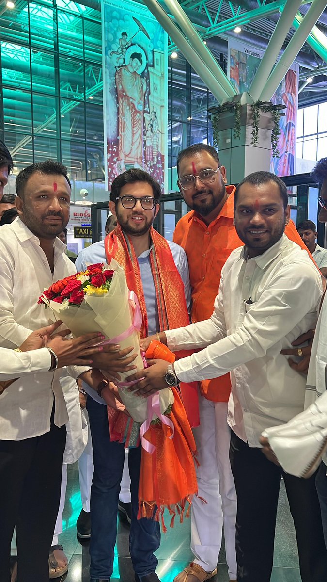 AUThackeray tweet picture