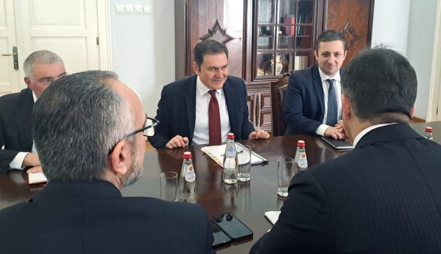 Productive discussion with DPM/FM #Dačić and political consultations with State Secretary #Aleksić of @MFASerbia. Discussed a wide range of bilateral and multilateral issues, as well as regional security situation. Confirmed mutual support to the territorial integrity of 🇦🇲 & 🇷🇸