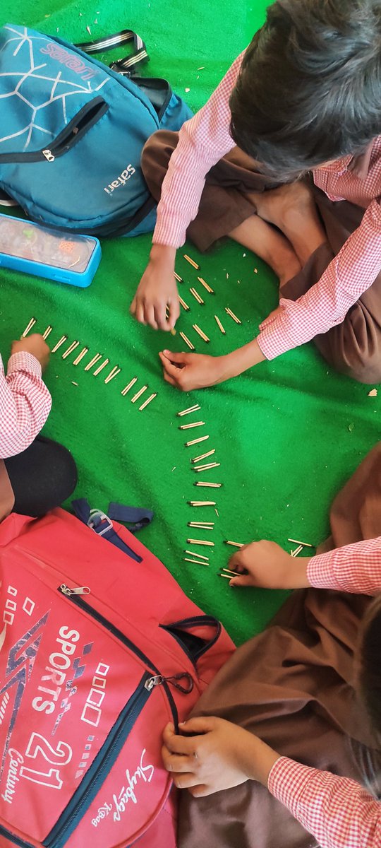 SaritaG198702's tweet photo. Learning to make bundles of matchsticks
@basicshiksha_up
@bsa_kannauj
@shikshansamvad
#Education #Learning #teaching #Students #Teachers #TeachingTips #StudentLife #EducationForAll #StudyInspiration #LearningTogethe https://t.co/tbXG4asuuD