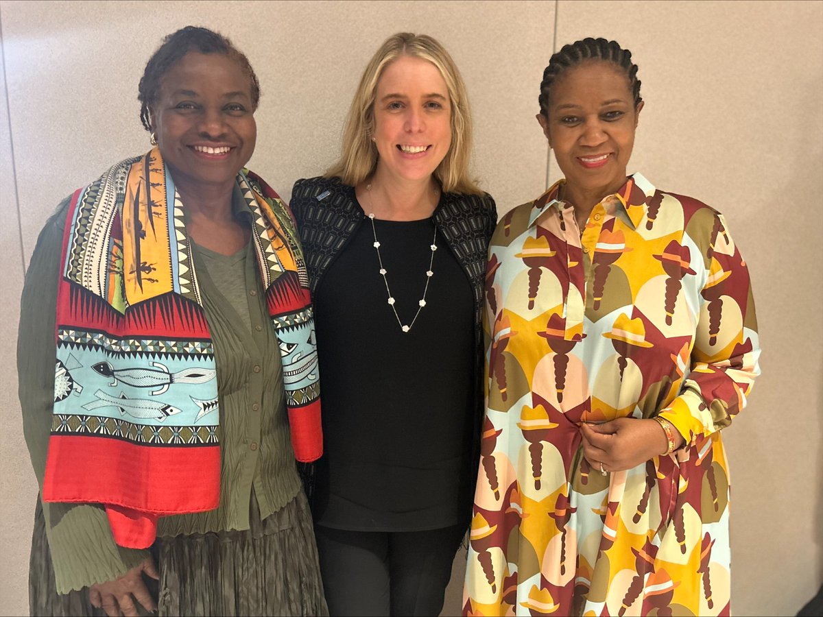 Moment of joy, spending time with 2⃣ fellow mentors, friends & champions for #adolescent girls. 🙏for your support of @AdolescentPlan and @PlanGlobal the amazing @UNFPA Executive Director @Atayeshe and former UN Women Executive Director @phumlambongcuka. #ICPD30 and beyond!