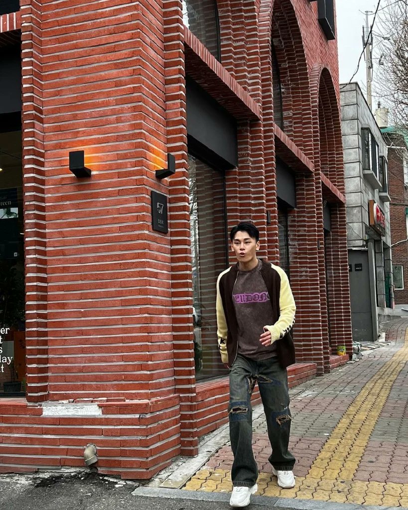 chawoominid24's tweet photo. [CHA WOO MIN INSTAGRAM UPDATE 04/04/24]

Cat Lovers 💞💞💞

Cr: @_imnnin 

#chawoomin #chawoominid #chawoominedit #tastyflorida #weakheroclass1 #nighthascomekdrama #nighthascome #studygroup #studygroupwebtoon #justentertainment https://t.co/ZLuPDX88nJ