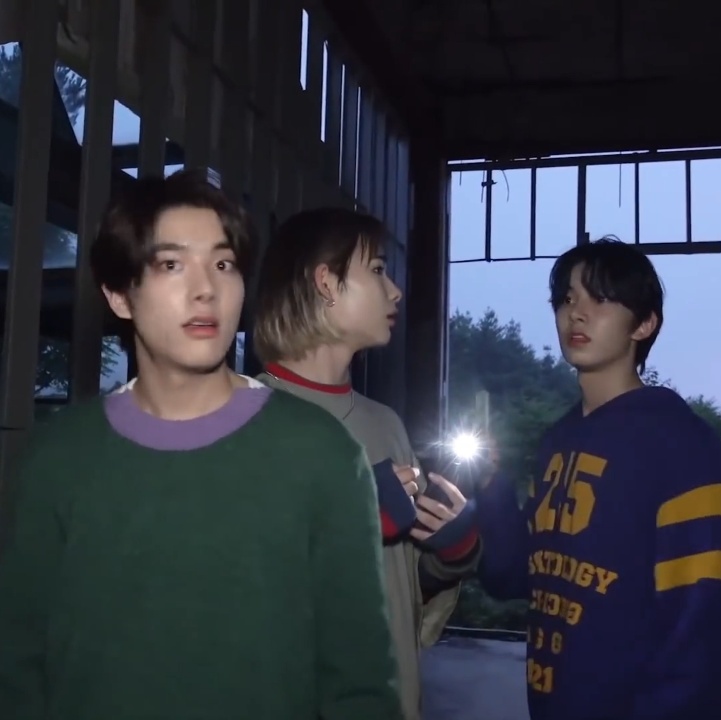 no context heejake (@nocontextheejek) on Twitter photo 