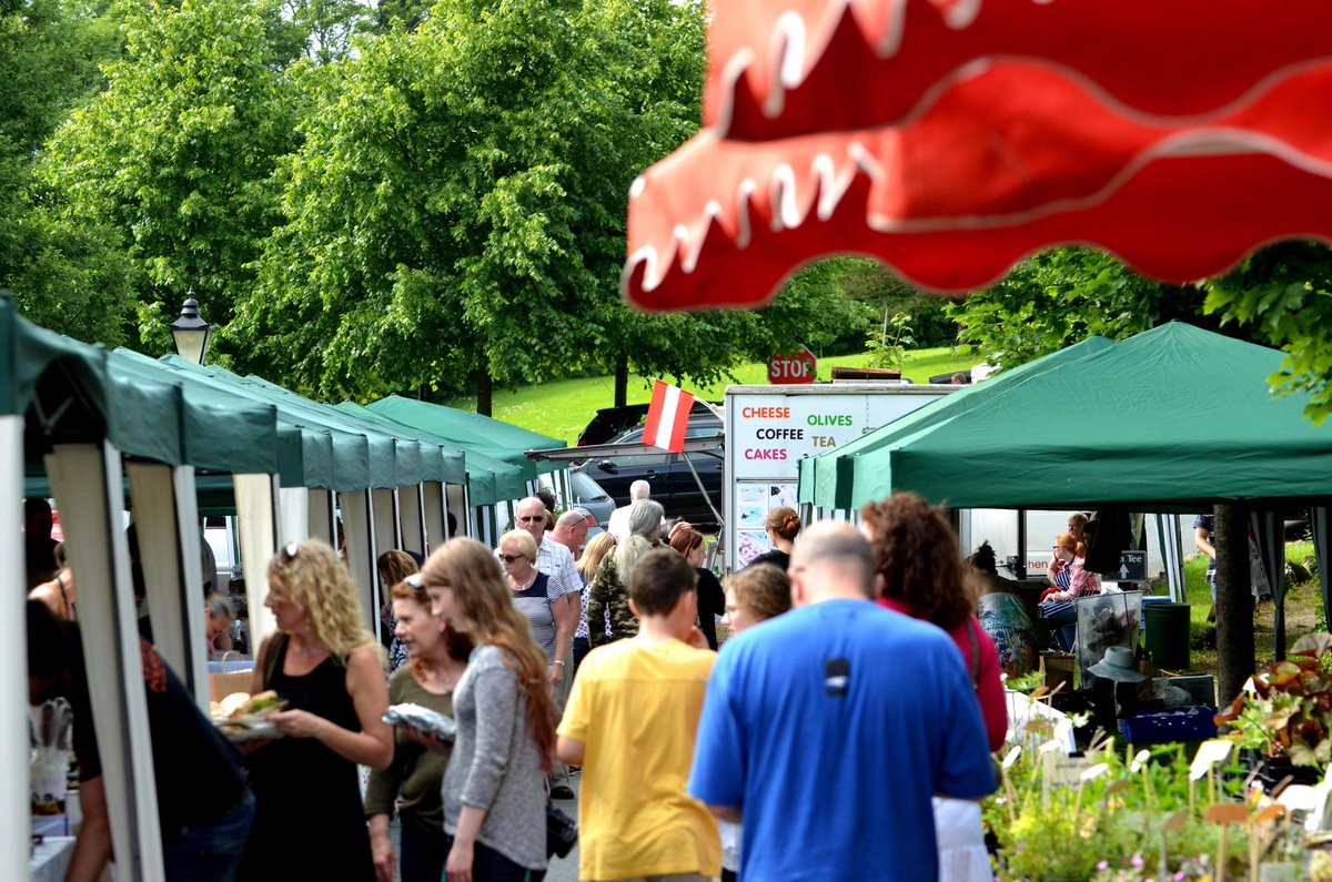 Our 1st Village Food Market of 2024 takes place this Sunday 07th of April. Join us from 12noon with great stallholders, live jazz and our famous pig on the spit… #VillageMarket #Stallholders #BrookLodge #MacreddinVillage #Wicklow