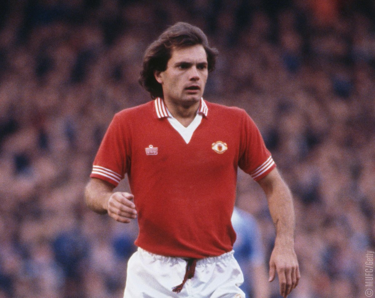 Today we remember #England midfield maestro Ray Wilkins🕊️ #CHEMUN