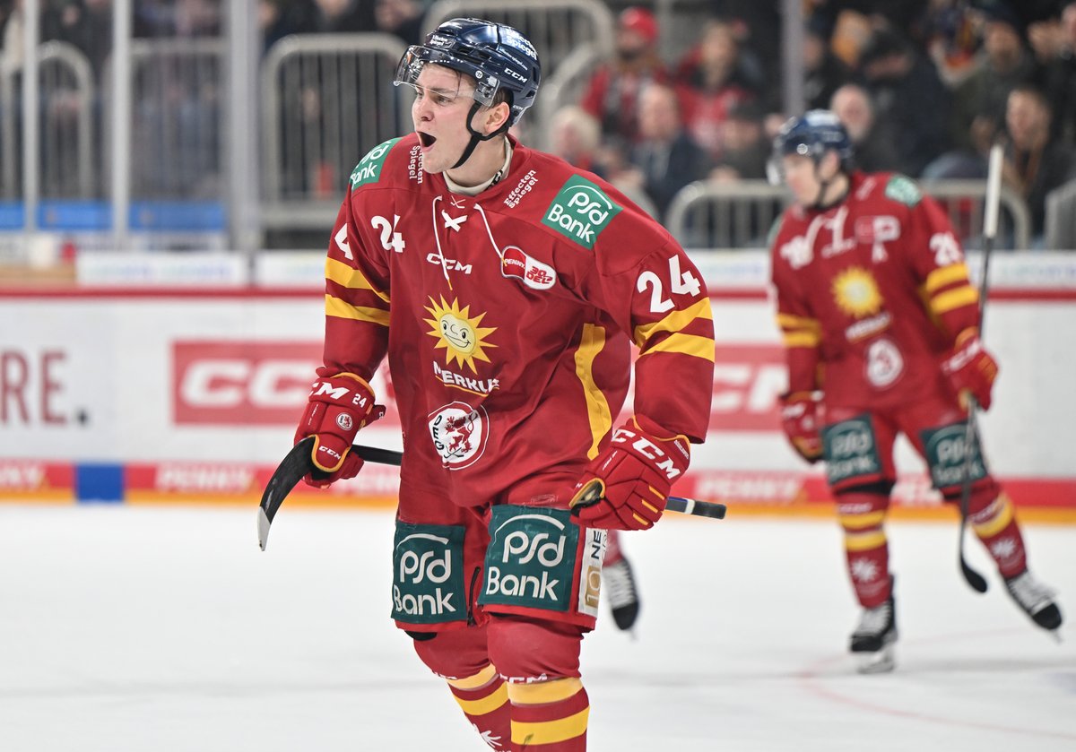 Alex Blank bleibt bis 2026!
Der Stürmer hat seinen Vertrag bei der DEG um zwei Jahre verlängert. 
Die Wege von DEG und Seppi Eham trennen sich hingegen.
Info: bit.ly/Blank_Eham