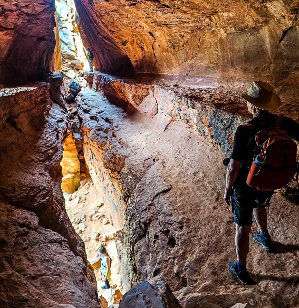 Soldier Pass Trail and Cave in Sedona dlvr.it/T53GXH via @HikeBikeTravel